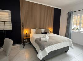 Tambo Touchdown Suites，位于伯诺尼的酒店