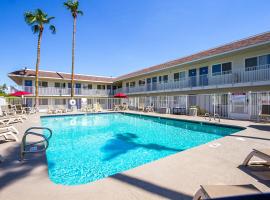 第6梅萨北汽车旅馆，位于梅萨的酒店