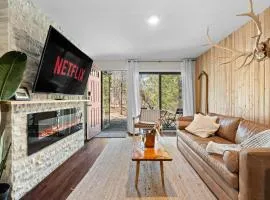 Ski In Ski Out Cabin on Hunter Mtn Seasonal Pool Access w Panoramic Views Hike Swim Fish Relax