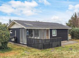 4 person holiday home in Hals，位于海尔斯的酒店