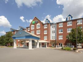 Holiday Inn Express Hotel & Suites St. Louis West-O'Fallon by IHG，位于奥法隆的酒店