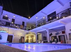 MAYAN SURF HOTEL，位于El Paredón Buena Vista的酒店