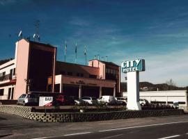 Hotel City，位于卡伊罗蒙泰诺泰的酒店