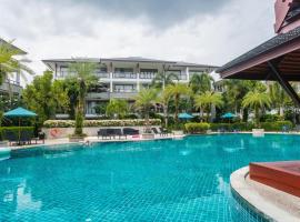 Elegant Beachfront 3BR Condo at Pearl of Naithon，位于奈通海滩的分契式公寓