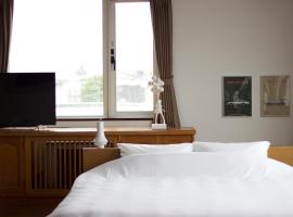 Seaside Inn Hokuto，位于北斗的酒店