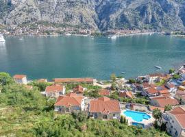 Kotor Vista Seaview 2 apartment by MN Property，位于Muo的酒店