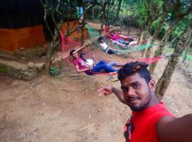 Meemure Nature Camp，位于Hunnasgiriya的酒店
