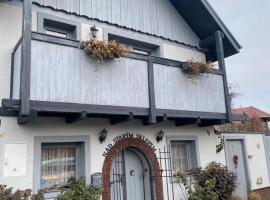 NAD STARÝM SKLEPEM，位于瓦尔季采的酒店