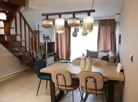 Charming Maisonette In Southern Suburbs