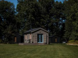 Ragnar Glamp Koknese Forest，位于科克尼斯的酒店