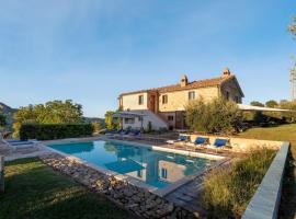 CASALE LA CASCINA 8, Emma Villas，位于Force的酒店