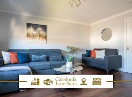 2 BDR Apartment At Caledonia Luxe Stays Short Lets & Serviced Accommodation Alloa，位于阿洛厄的酒店