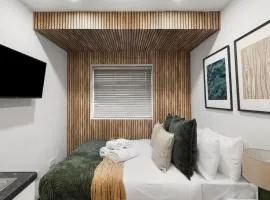 Convenient Studio and Parking Easy Access Cntr London