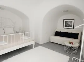 Unique small stonehouse at Thira