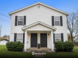 Entire Duplex Close to ark with Private Parking