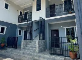 Deroche Apartment，位于Karu的酒店