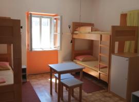 HI Hostel Veli Losinj，位于大洛希尼的青旅