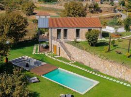 Quinta da Lameirinha Douro, Boutique Home - Heated Pool and Jacuzzi，位于拜昂的酒店