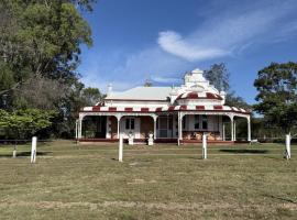 Kalimna Homestead, Historic Stays, Hunter Valley，位于Paterson的酒店