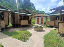 Tony's Country Glamping with chalet with private wash room accommodation，位于爱妮岛的酒店