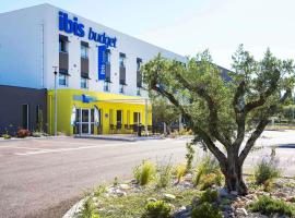 Ibis Budget Saint-Martin-de-Crau Porte de Camargue，位于克罗的圣马丁的酒店