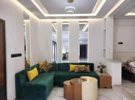 Villa Luxe Fès avec Piscine & Spa, proche aéroport, Private Hammam，位于非斯的酒店