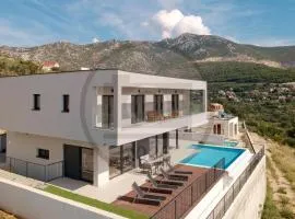 Beautiful Home In Klis