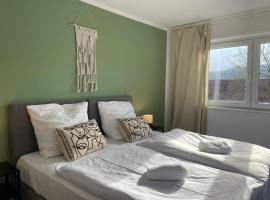 Wohlfül-Apartment- luxuriösen Betten perfekt für Familien und Gruppen, Hund, nahe Ulm，位于布劳施泰因的酒店