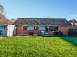 3 Bedroom Beautiful Home In Hjørring