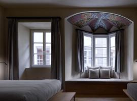 fink Restaurant & Suites，位于Brixen的酒店