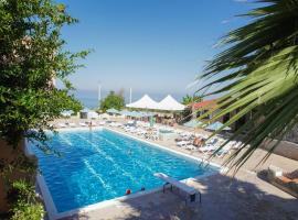 San Domenico Village - Parghelia - Tropea，位于帕尔盖利亚的酒店