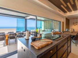 Luxury House Mirador Calaceite Torrox Costa, with Private Pool Jacuzzi and Wellness，位于托罗克斯科斯塔的酒店