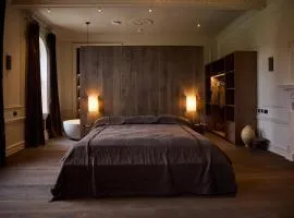 The Coach House Lodges at Denton Reserve