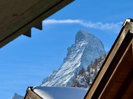 Peaky Riders Self Check-in Hotel，位于采尔马特的酒店