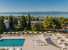 Bluesun Holiday Village Bonaca - Full Board，位于波尔的酒店