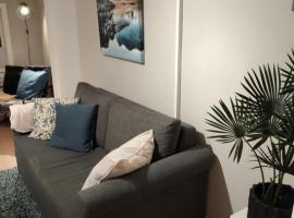 In the middle of the city, with garden and parking!，位于滕斯贝格的酒店