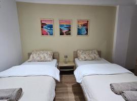Soulnest Peace bedroom in shared flat，位于Qbajjar的酒店
