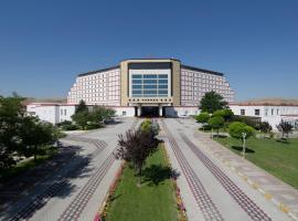 科尔温泉度假酒店，位于阿菲永的酒店