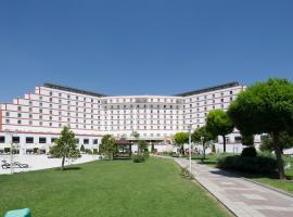 科尔温泉度假酒店，位于阿菲永的酒店