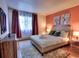 Free Parking! Montreal Adventure Home - Modern & Spacious Comforts!