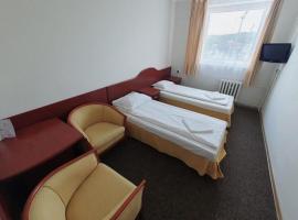 Noclegi Dom Turysty，位于萨诺克的酒店