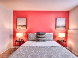 Free Parking! Family & Travel Comforts! Montreal & Downtown Adventures!