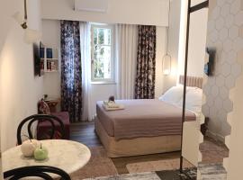 MUSES LUXURY SUITES，位于科孚镇的豪华酒店