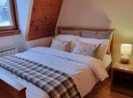 Private Apartment Lora -u sklopu Aparthotel Vučko