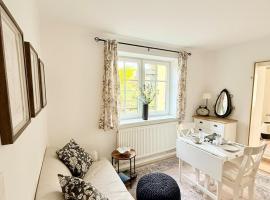 Country Home with Private Kamp River Access，位于坎普河畔加尔斯的酒店