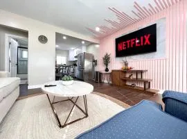 Golden Downey Designer Abode - Poolside Suite