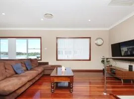 Lakefront, Comfortable, Peaceful nature, Spacious,8 guests,5 beds