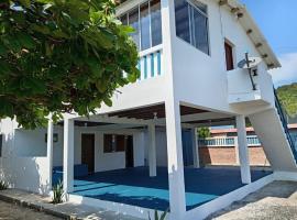 Villa Solara - A Beachfront Residence，位于圣克莱门特的酒店