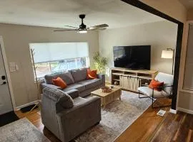 Cozy City Gem 5 Location - Backyard -Office-Gym