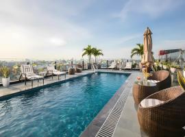 MAY DE VILLE Crown Hotel，位于河内的酒店